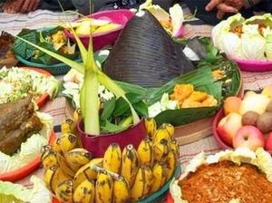 Makna 5 Makanan dan Minuman yang Sering Jadi Sesajen Makna 5 Makanan dan Minuman yang Sering Jadi Sesajen