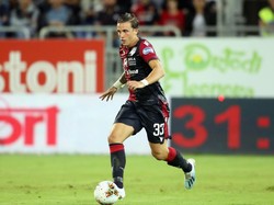Di menit 33 tuan rumah nyaris menyamakan kedudukan, namun upaya Luca Pellegrini saat menyambar bola yang dilepaskan Joao Pedro terlalu lemah hingga mudah diantisipasi Handanovic. Enrico Locci/Getty Images.