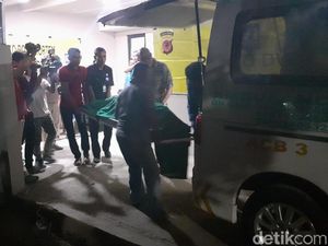 1 Jenazah Korban Kecelakaan Maut di Cipularang Dibawa Keluarga