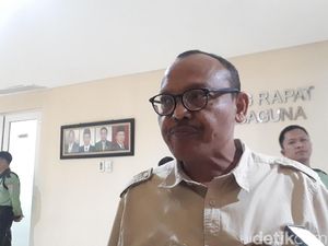 Warga BAB Langsung ke Kali di Jakbar, Gerindra Minta Pemprov Turun Tangan Warga BAB Langsung ke Kali di Jakbar, Gerindra Minta Pemprov Turun Tangan