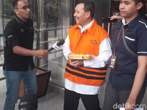 Usai Diperiksa KPK, Sekda Jabar Tersangka Kasus Meikarta Tak Banyak Bicara