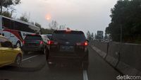 Kemacetan Mengular di Cipularang Imbas Kecelakaan Maut