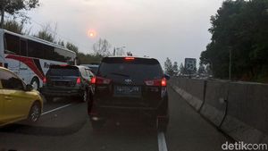 Kemacetan Mengular di Cipularang Imbas Kecelakaan Maut