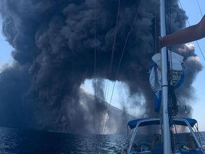 Momen Tegang Wisatawan Dikejar Wedhus Gembel