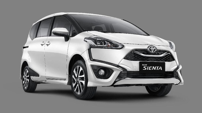 Dirancang sebagai kendaraan untuk menunjang berbagai kegiatan pelanggan atau Multi Activity Vehicle (MAV), Toyota Sienta kembali mendapat improvement. Sentuhan baru pada eksterior membuat mobil ini tampil lebih sporty dan stylish, dan sentuhan baru pada interior membuat kabin terasa lebih nyaman.