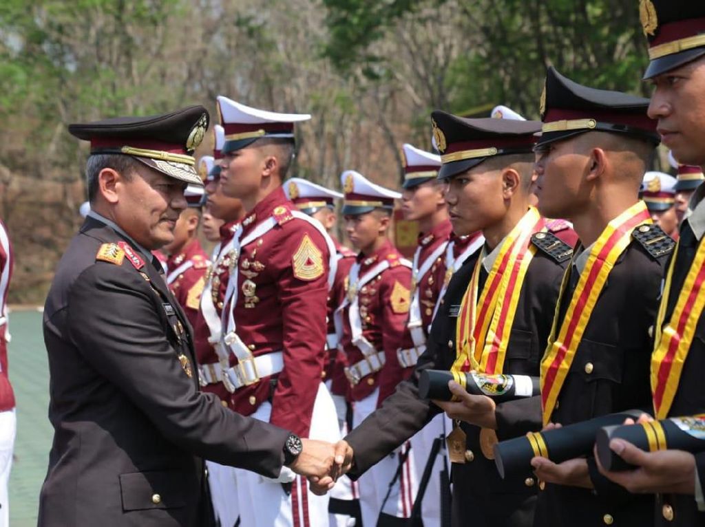 Lantik 75 Perwira, Kalemdiklat Polri Ingatkan Komitmen Jaga Pancasila-NKRI Lantik 75 Perwira, Kalemdiklat Polri Ingatkan Komitmen Jaga Pancasila-NKRI