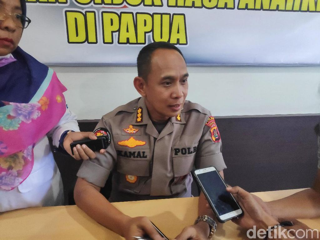 Polisi Tetapkan 10 Orang Sebagai Tersangka Rusuh Deiyai Papua Polisi Tetapkan 10 Orang Sebagai Tersangka Rusuh Deiyai Papua