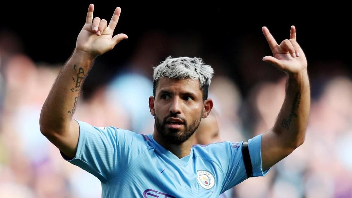 Sergio Aguero punya catatan buruk di Anfield. (Foto: Jon Super / Reuters)
