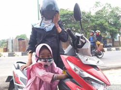 Kabut Asap Kepung Jambi, Warga Khawatir Anaknya Sakit