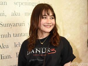 Prilly Latuconsina Ubah Gaya Rambut dengan Poni, Yay or Nay? Prilly Latuconsina Ubah Gaya Rambut dengan Poni, Yay or Nay?