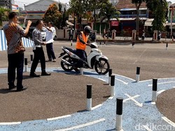 Setujukah Anda SIM Berlaku Seumur Hidup?