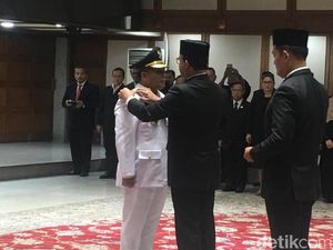 Lantik Sigit Jadi Walkot Jakarta Utara, Anies Ingatkan Penataan di Pesisir