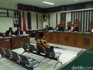 Kasus Suap Praperadilan: Bupati Divonis 3 Tahun, Hakim 4 Tahun