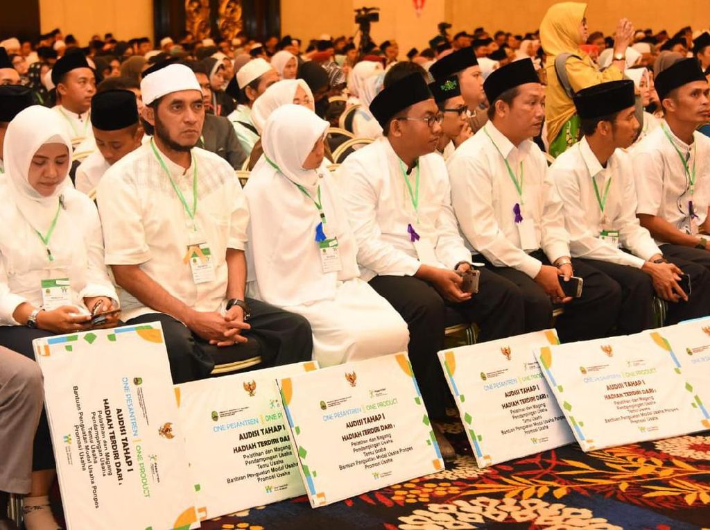 1.076 Ponpes di Jabar Dapat Pendampingan Usaha 1.076 Ponpes di Jabar Dapat Pendampingan Usaha