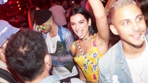 Dua Lipa, Prilly Latuconsina, Keanu Reeves hingga Zara eks JKT48