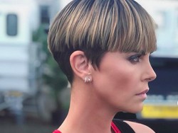 Penampilan Charlize Theron Kembali Antagonis di Fast 9