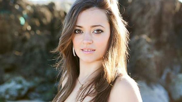 Penyanyi Joana Sainz Tewas karena Ledakan Petasan di Konser