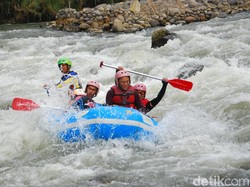Hasrat Berpetualang Jadi Alasan Utama Orang Indonesia Liburan