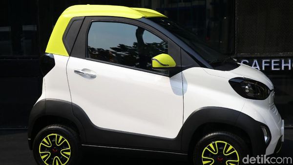 Mobil Listrik Mungil Wuling E100 Hadir di Jakarta