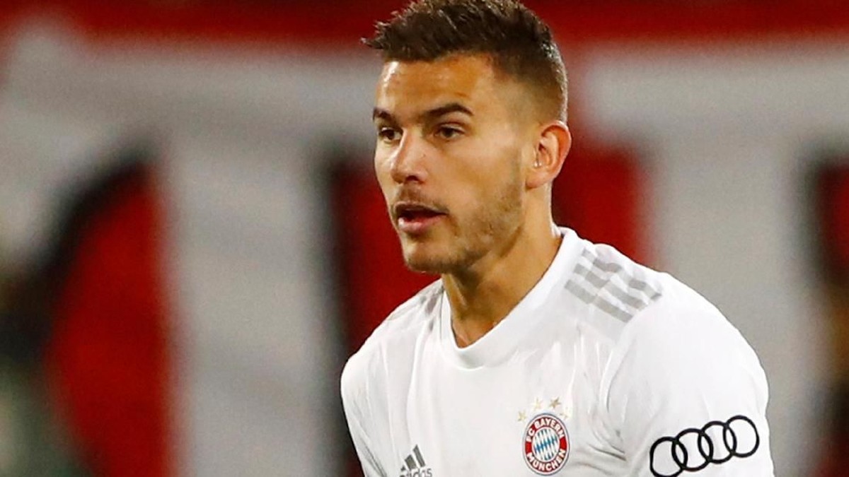Pemainggilan Lucas Hernandez oleh Timnas Prancis memicu kekesalan Bayern Munich (Hannibal Hanschke/Reuters)