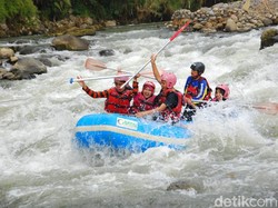Debit Air Turun saat Kemarau, Arung Jeram di Serayu Tetap Menantang