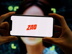 Aplikasi Pengganti Wajah Viral, Privasinya Dipertanyakan