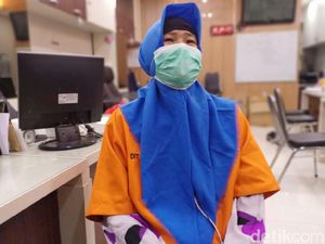 Aulia Kesuma Kasih Obat Tidur karena Dengar Cerita Pupung Punya Ilmu Kebal Aulia Kesuma Kasih Obat Tidur karena Dengar Cerita Pupung Punya Ilmu Kebal