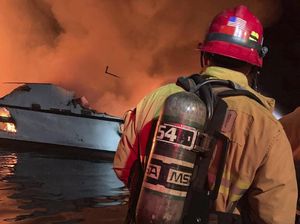 Kapal Penyelam AS Terbakar, 25 orang Tewas dan 9 Hilang