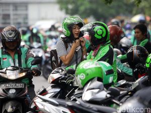 Nggak Jadi Naik Hari Ini, Kemenhub Luruskan Tarif Ojol Naik 11 September Nggak Jadi Naik Hari Ini, Kemenhub Luruskan Tarif Ojol Naik 11 September
