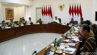 Jokowi Kumpulkan Menteri Bahas Industri 4.0