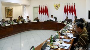 Jokowi Kumpulkan Menteri Bahas Industri 4.0