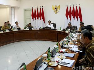 Jokowi Kumpulkan Menteri Bahas Industri 4.0