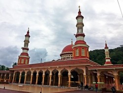 Megahnya Masjid Agung Istiqamah Tapaktuan di Aceh