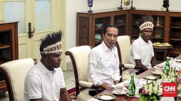 Jokowi Ajak Warga Yapen dan Nduga Papua Makan Siang di Istana