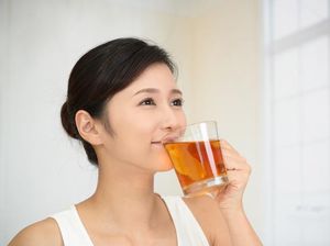 Teh Hitam dan Teh Hijau, Mana yang Lebih Sehat? Teh Hitam dan Teh Hijau, Mana yang Lebih Sehat?