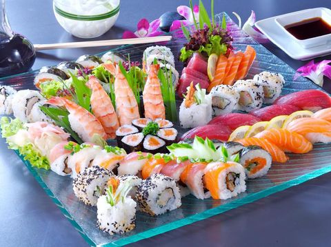 Risiko Mengonsumsi Sushi untuk Ibu Menyusui