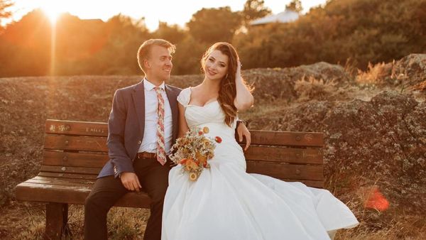 Pasangan Viral yang Jatuh Cinta Lagi Setelah Hilang Ingatan