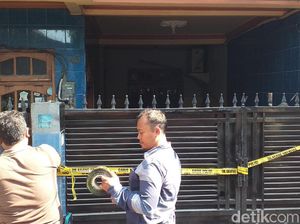 Diduga Korsleting, Home Industry Kue di Surabaya Terbakar