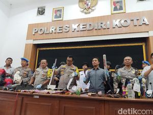 Buntut Ricuh Suporter Persik Vs PSIM, Laga Lawan Persis Solo Tanpa Penonton Buntut Ricuh Suporter Persik Vs PSIM, Laga Lawan Persis Solo Tanpa Penonton
