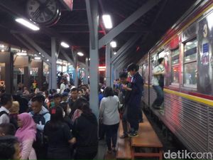 Sempat Terganggu Akibat Tawuran, Perjalanan KRL Berangsur Normal