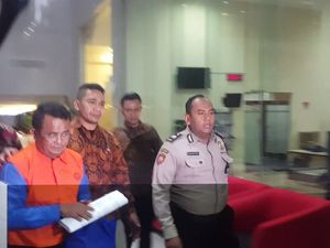 KPK Tahan 3 Tersangka Kasus Suap Bupati Bengkayang
