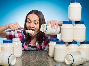 Pecahkan Rekor Dunia, Wanita Ini Habiskan 3 Stoples Mayonnaise dalam 3 Menit! Pecahkan Rekor Dunia, Wanita Ini Habiskan 3 Stoples Mayonnaise dalam 3 Menit!