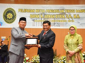 Pantun Ridwan Kamil untuk Eks Ketua Pengadilan Tinggi Bandung