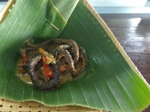 Sedep Banget! Makan Siang Mangut Beralas Daun Pisang Khas Magelang Sedep Banget! Makan Siang Mangut Beralas Daun Pisang Khas Magelang