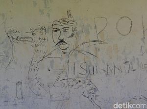 Coretan di Kampung Hilang Gambarkan Sosok Horor KKN Desa Penari Coretan di Kampung Hilang Gambarkan Sosok Horor KKN Desa Penari