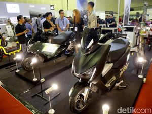 Pesta Kendaraan Listrik di Jakarta