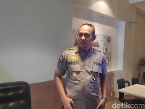 8 Rumah Terbakar-6 Orang Terluka Akibat Bentrokan Warga di Sentani 8 Rumah Terbakar-6 Orang Terluka Akibat Bentrokan Warga di Sentani