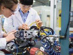 Universitas di Sydney Beri Kemudahan Bagi Calon Mahasiswi Untuk Jurusan Iptek