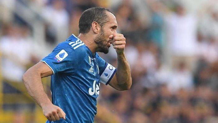 Giorgio Chiellini absen enam bulan karena operasi lutut (Massimo Pinca/Reuters) Giorgio Chiellini absen enam bulan karena operasi lutut (Massimo Pinca/Reuters)
