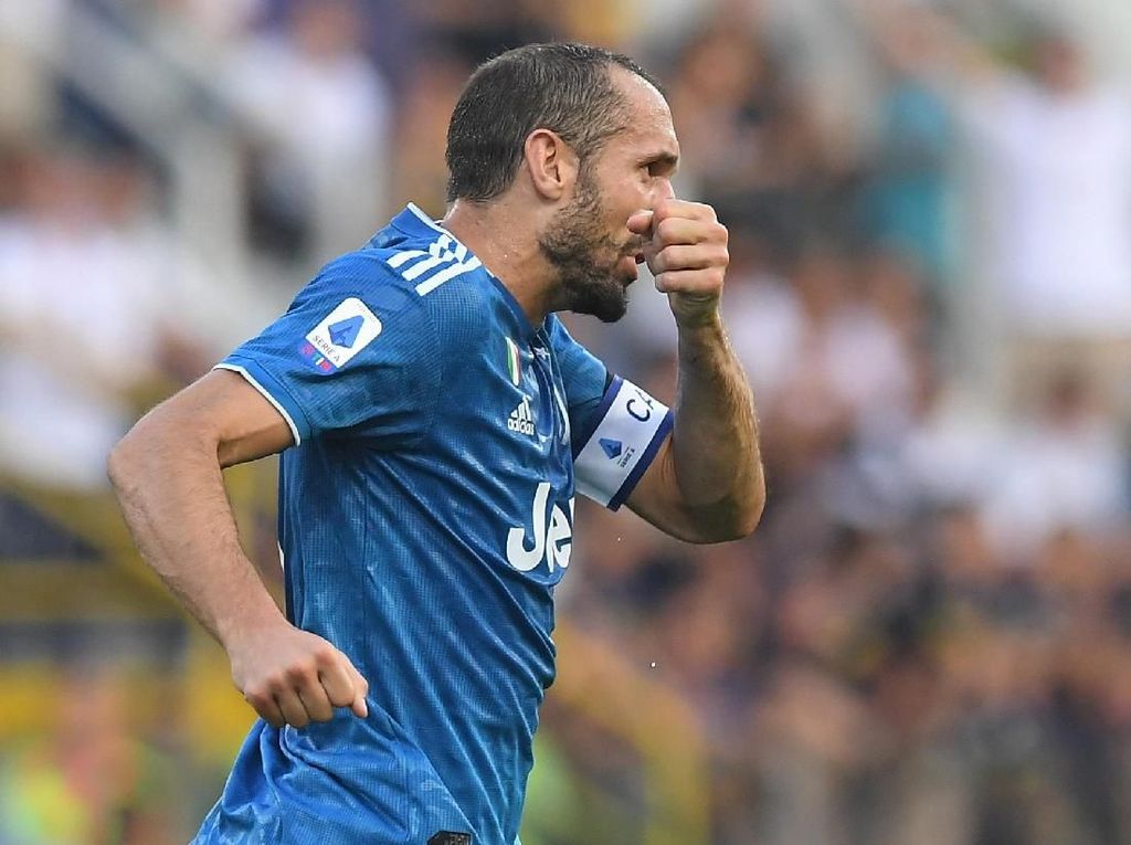 Operasi Lutut Sukses, Chiellini Menepi Enam Bulan Operasi Lutut Sukses, Chiellini Menepi Enam Bulan